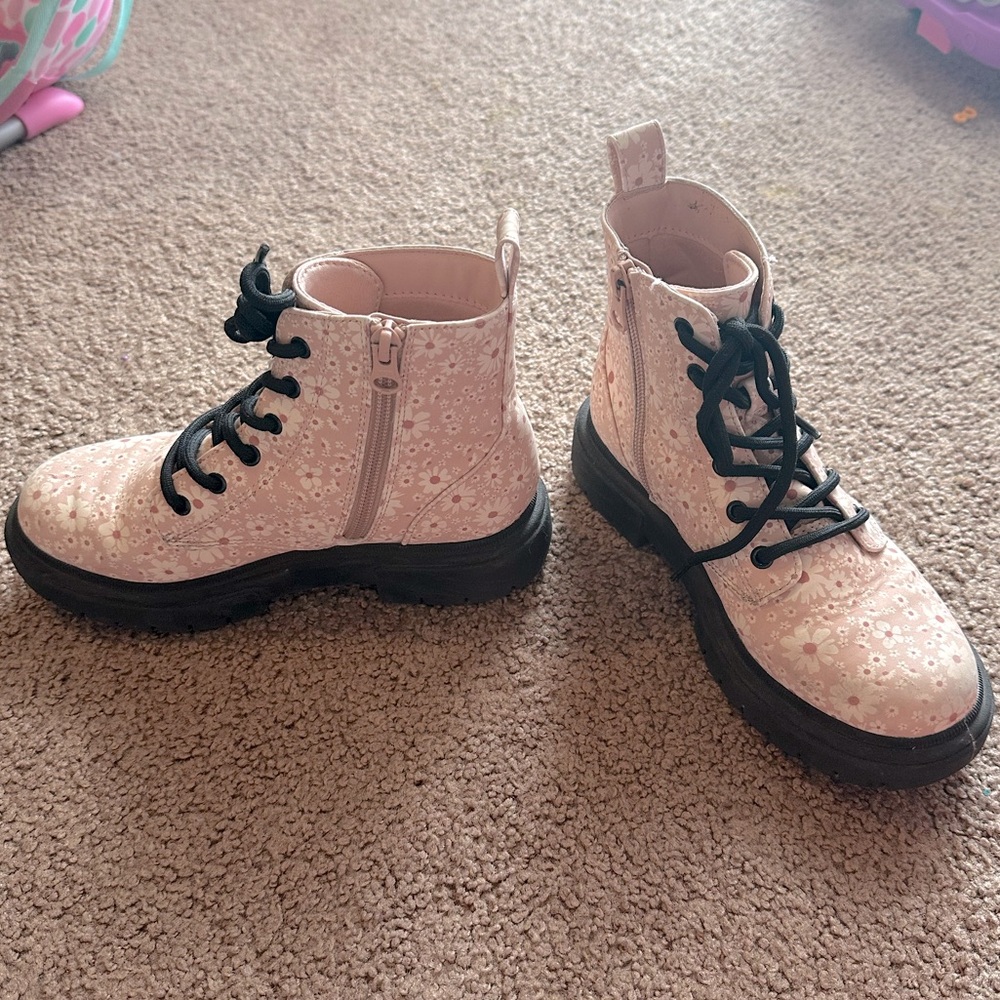 Art Class Light Pink Floral Boots Girls Size 2